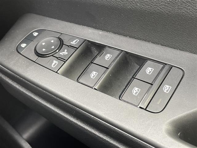 Nissan SERENA 2023 8155389-6