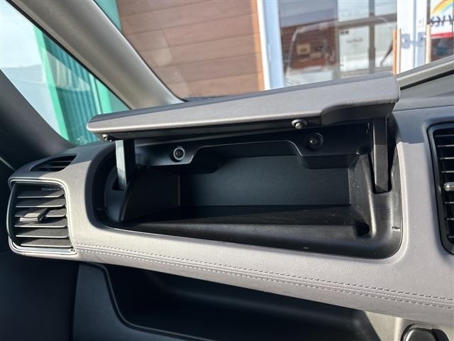 Nissan SERENA 2022 8155450-20