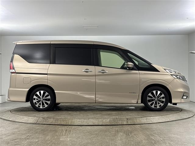 Nissan SERENA 2018 8155475-12