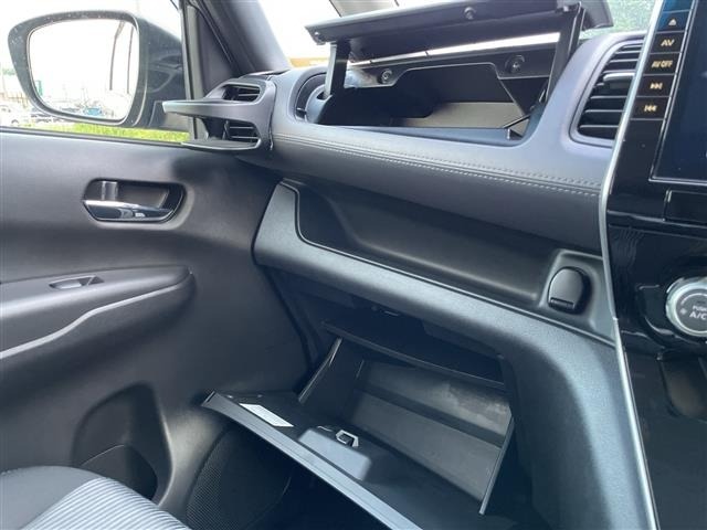 Nissan SERENA 2020 8155493-11