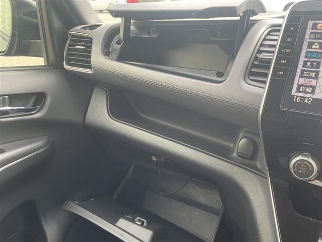 Nissan SERENA 2022 8155499-12