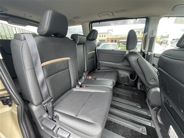Nissan SERENA 2023 8155531-2