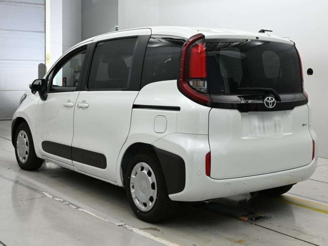 Toyota SIENTA 2025 8151324-6