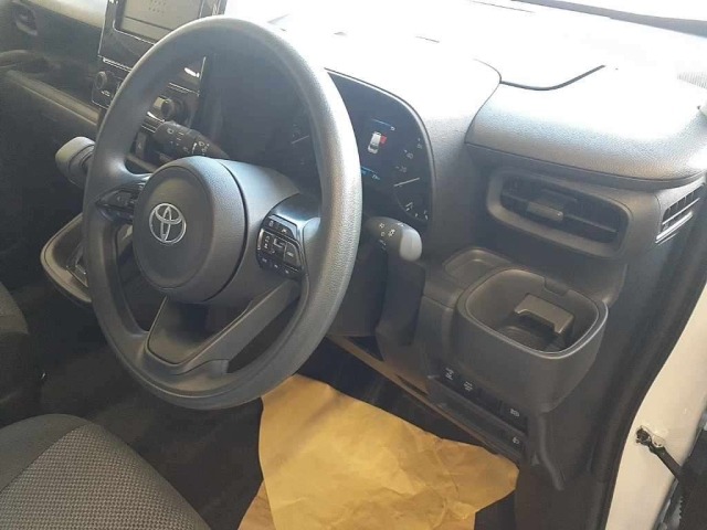 Toyota SIENTA 2025 8151324-9