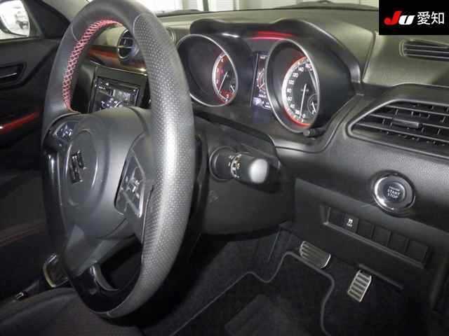Suzuki SWIFT 2019 8156974-5