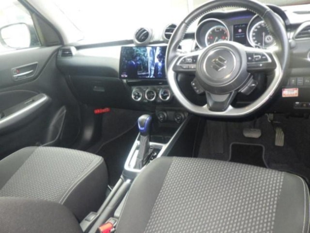 Suzuki SWIFT 2021 8157049-3