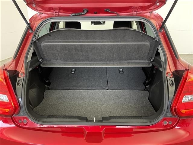 Suzuki SWIFT 2018 8157294-4