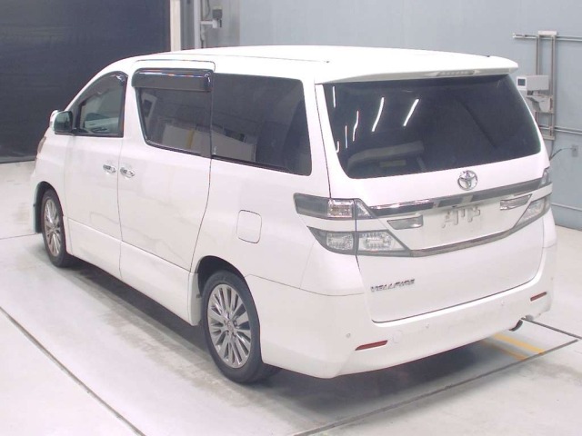 Toyota VELLFIRE 2013 8151661-6