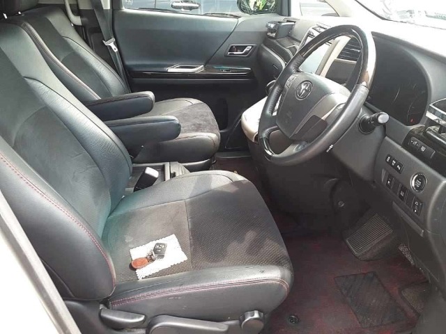 Toyota VELLFIRE 2013 8151661-8
