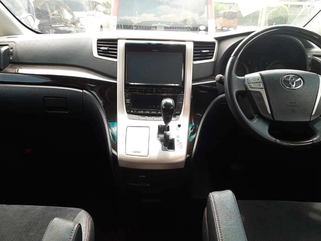 Toyota VELLFIRE 2013 8151661-9