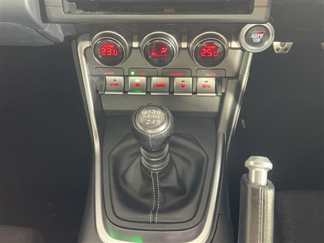 Toyota 86 2021 8174429-17