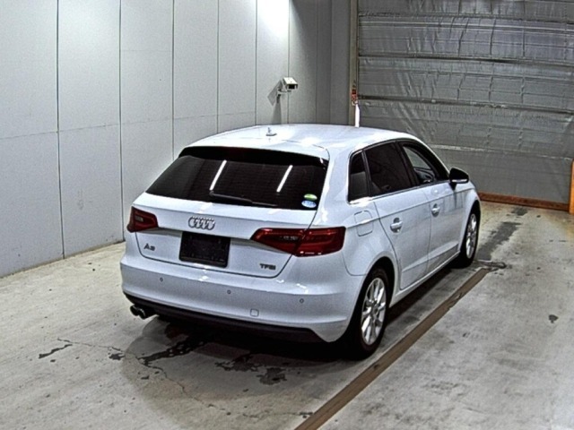 Audi A3 2015 8165128-5