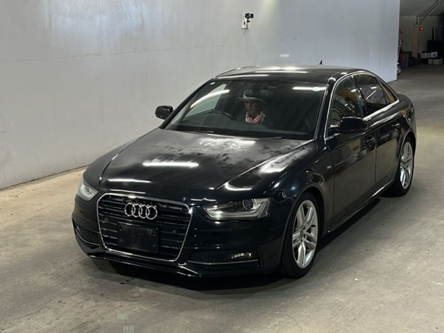 Audi A4 2013 8171867-0