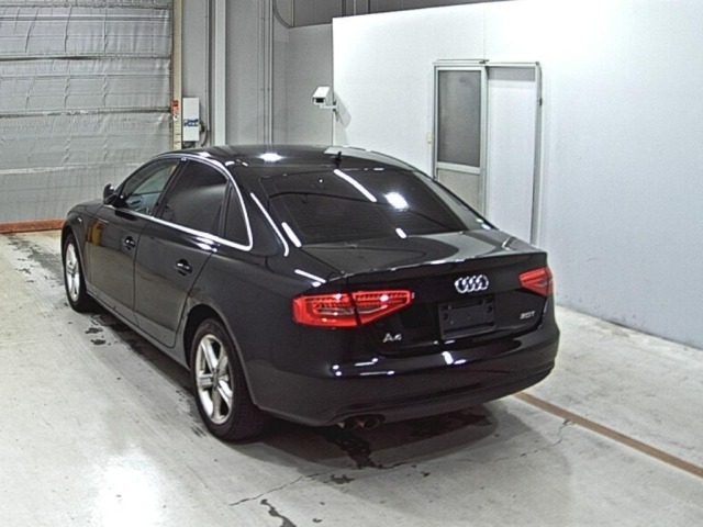 Audi A4 2013 8171941-1