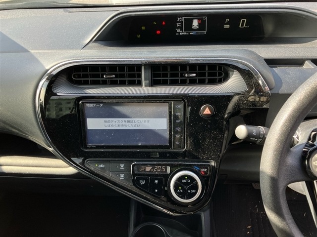 Toyota AQUA 2021 8174298-4