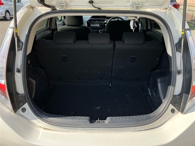 Toyota AQUA 2021 8174298-8