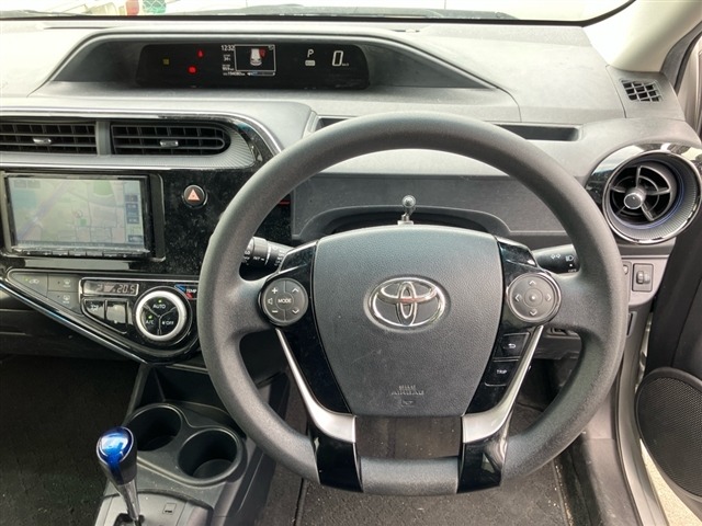 Toyota AQUA 2020 8174299-3