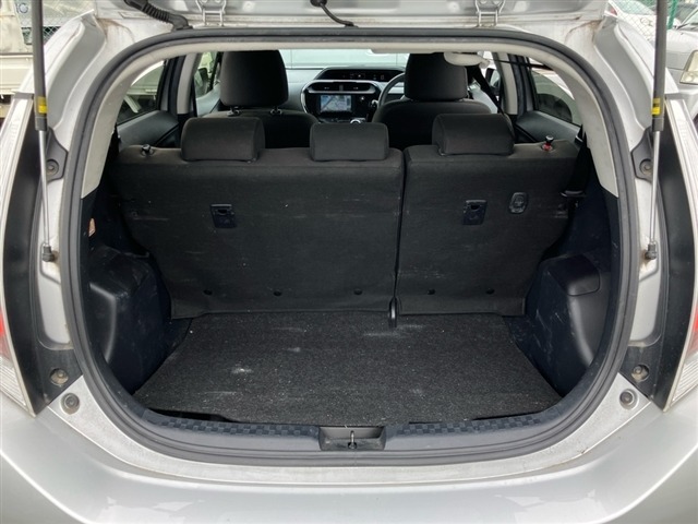 Toyota AQUA 2020 8174299-8