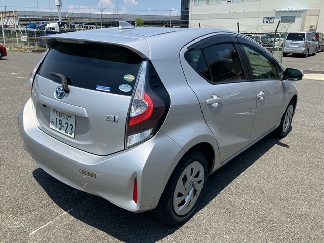Toyota AQUA 2020 8174299-9