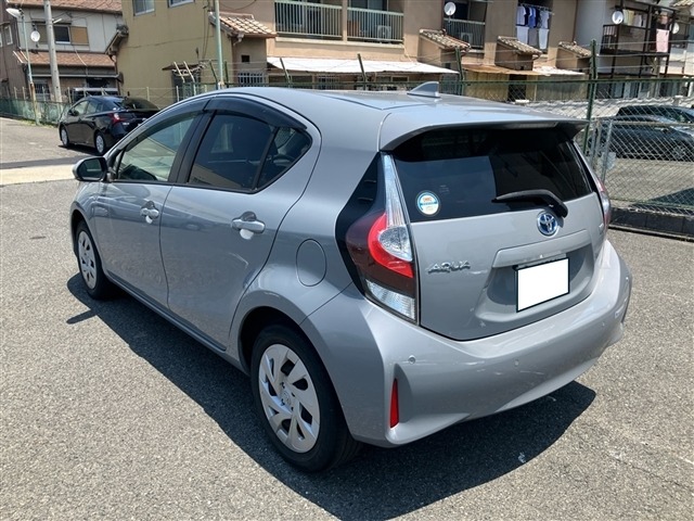 Toyota AQUA 2021 8174300-1