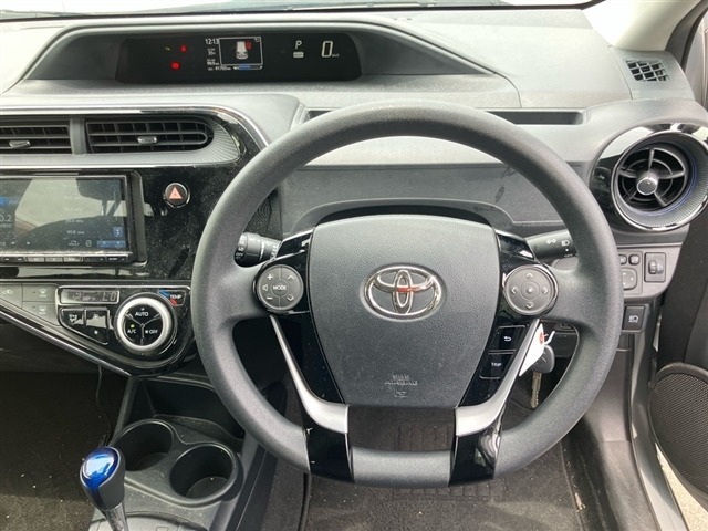 Toyota AQUA 2021 8174300-3