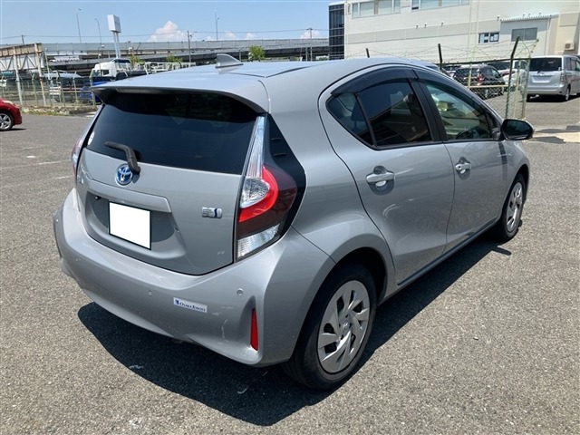 Toyota AQUA 2021 8174300-9