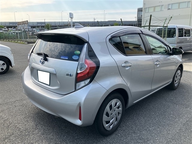 Toyota AQUA 2019 8174301-9