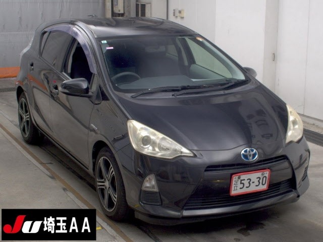 Toyota AQUA 2013 8174305-0