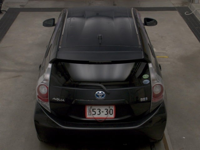 Toyota AQUA 2013 8174305-7