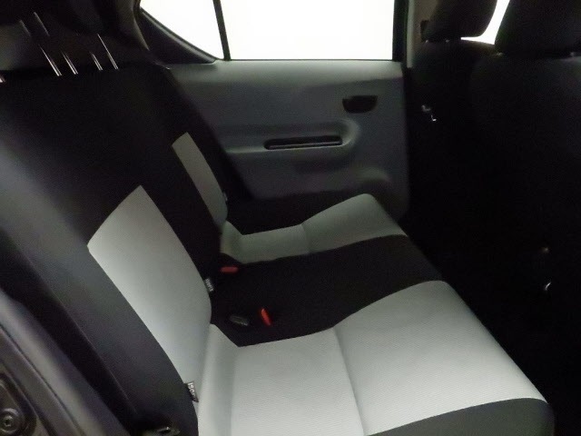Toyota AQUA 2013 8174305-8