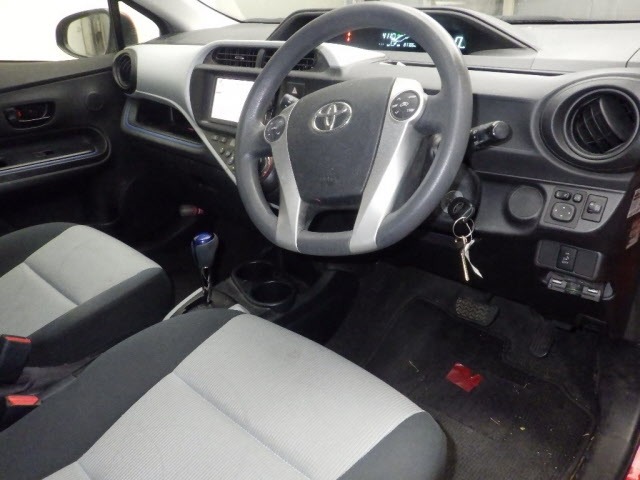 Toyota AQUA 2014 8174306-3