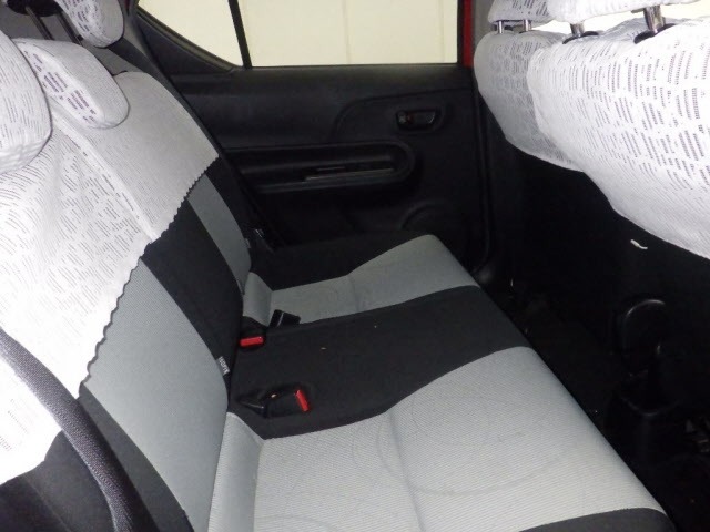 Toyota AQUA 2014 8174306-8