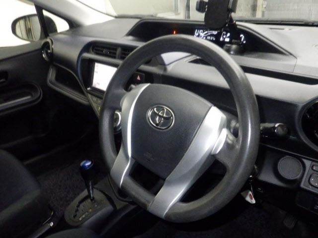 Toyota AQUA 2015 8174310-3