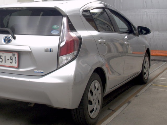 Toyota AQUA 2015 8174310-5