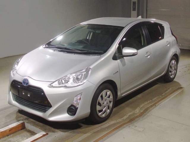 Toyota AQUA 2015 8174337-0
