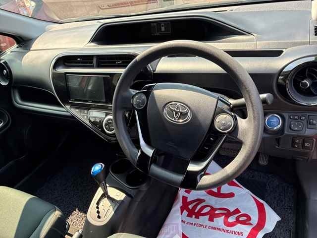 Toyota AQUA 2017 8174355-3