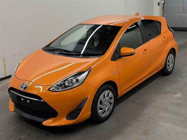 Toyota AQUA 2017 8174355-4