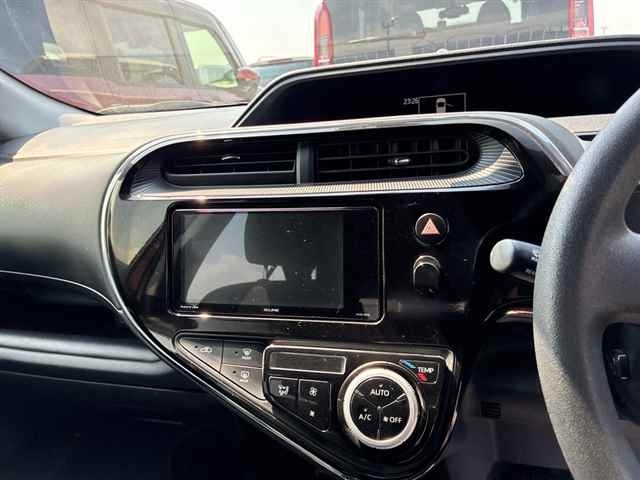 Toyota AQUA 2017 8174355-6