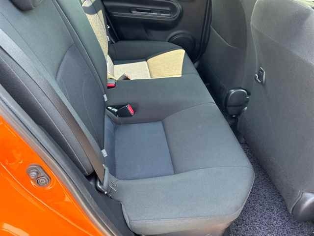 Toyota AQUA 2017 8174355-8