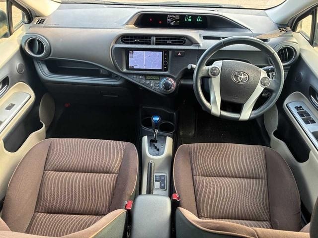 Toyota AQUA 2012 8174365-1