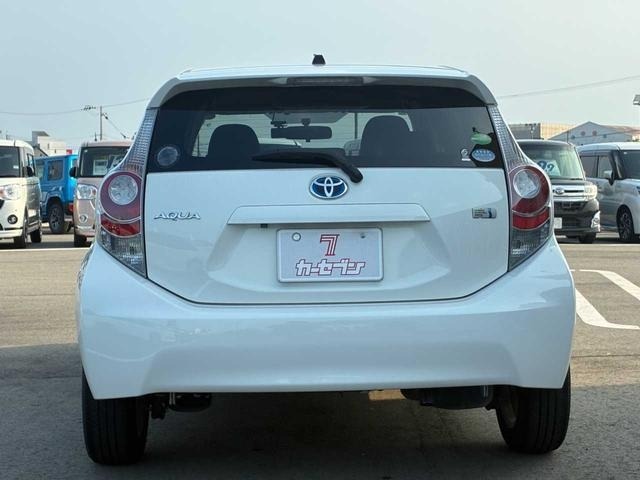 Toyota AQUA 2012 8174365-18
