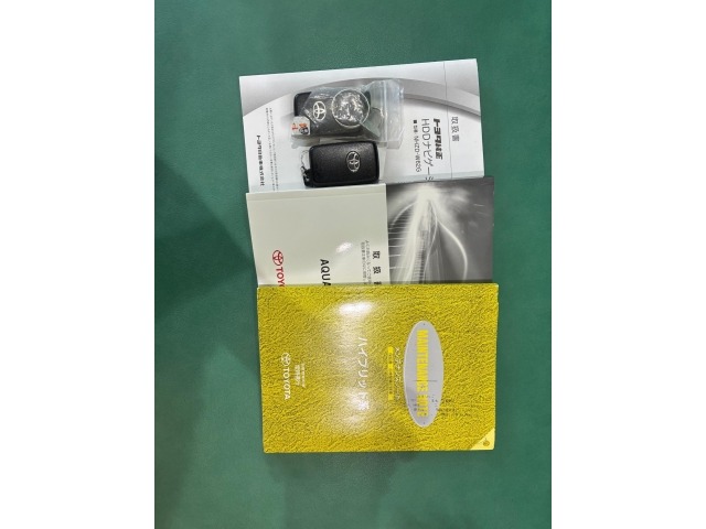 Toyota AQUA 2012 8174365-9