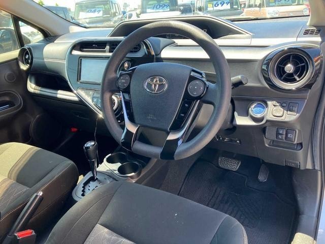 Toyota AQUA 2020 8174366-4