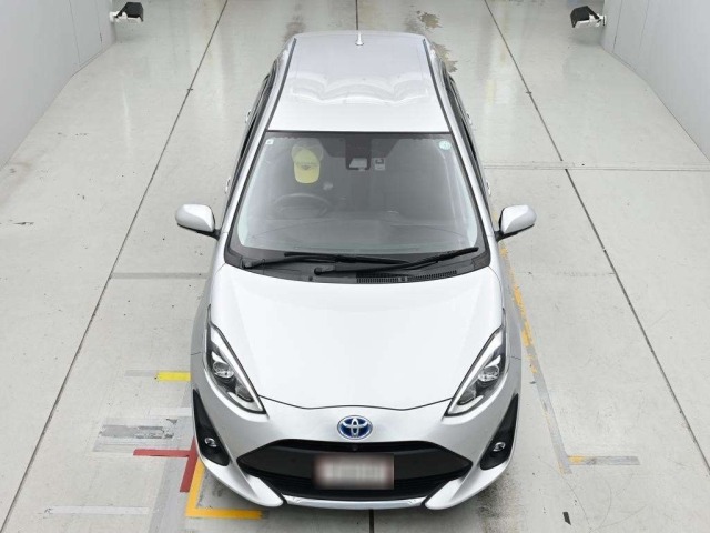 Toyota AQUA 2019 8174371-7