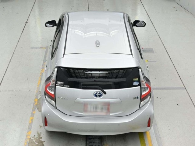 Toyota AQUA 2019 8174371-8