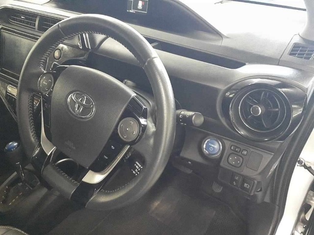 Toyota AQUA 2019 8174371-9