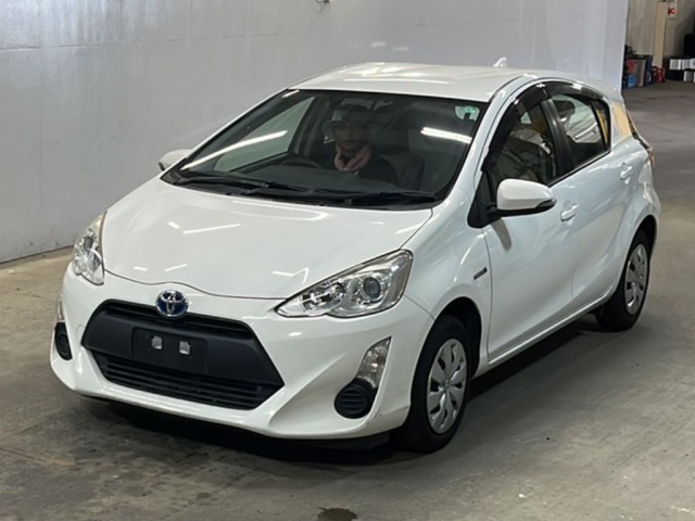 Toyota AQUA 2015 8174384-0