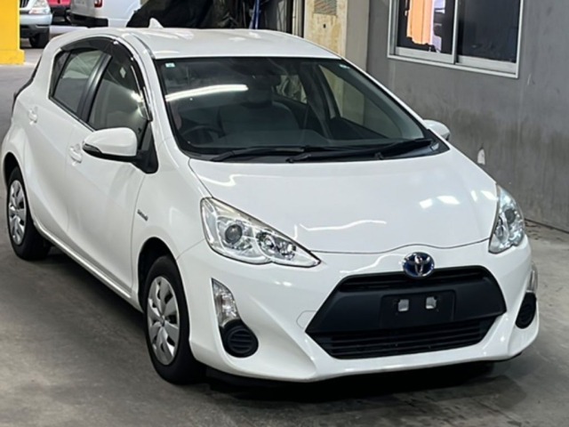 Toyota AQUA 2015 8174384-4