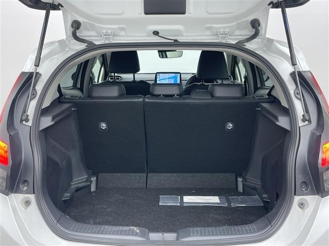 Toyota AQUA 2024 8174480-10