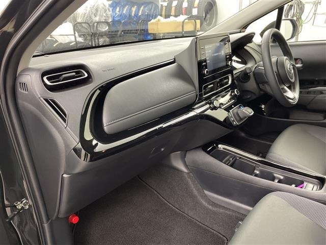 Toyota AQUA 2024 8174497-6